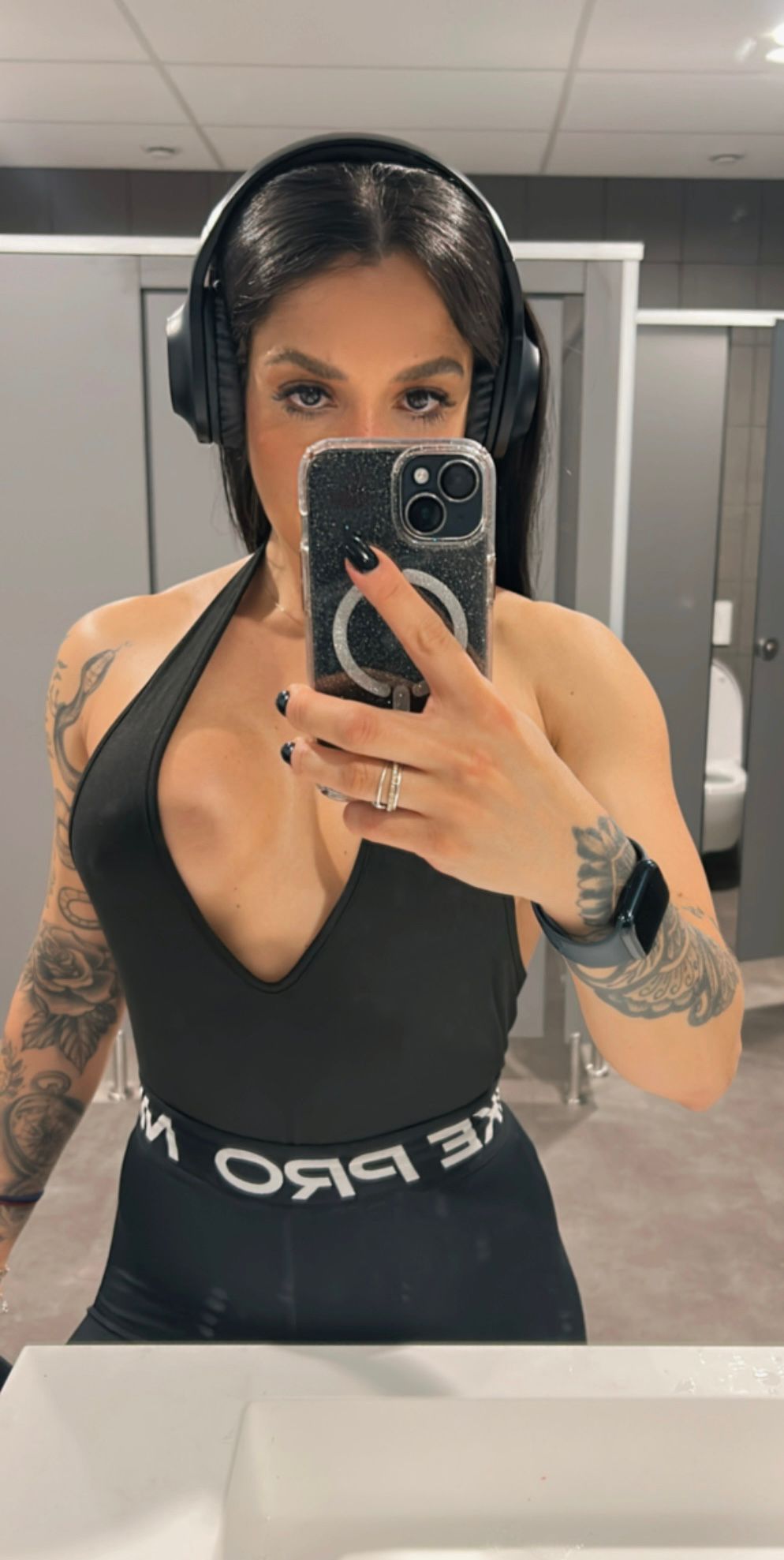 678681225|PIETRA|Escort