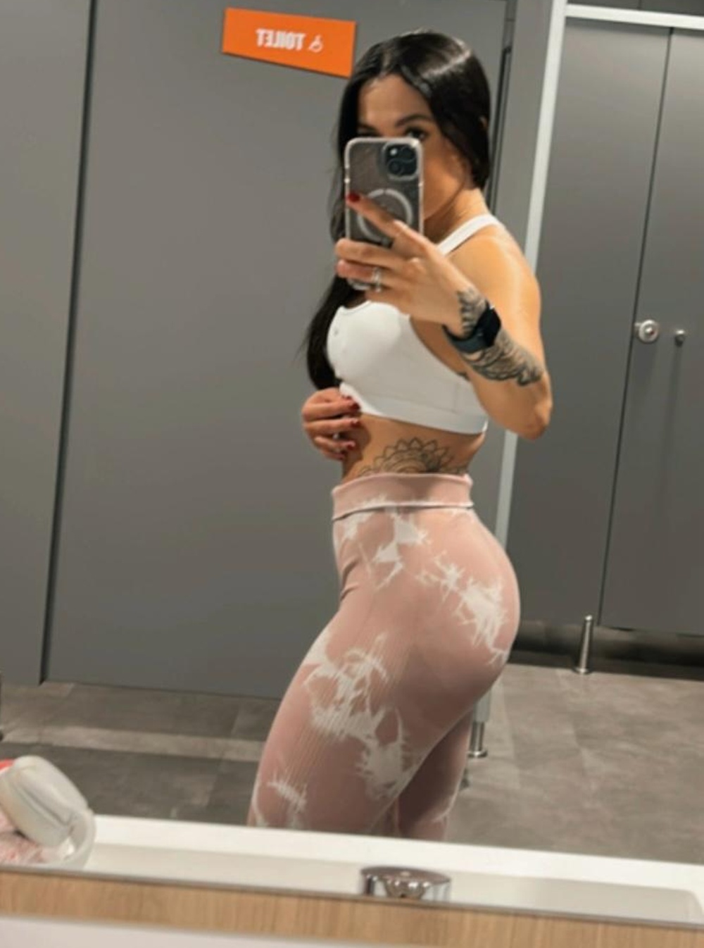 678681225|PIETRA|Escort