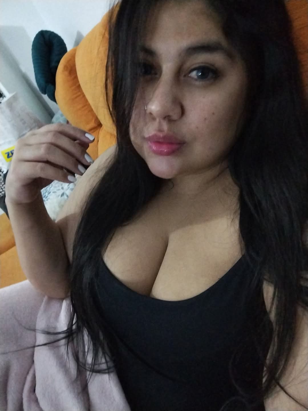 611321384|TATI|Chica