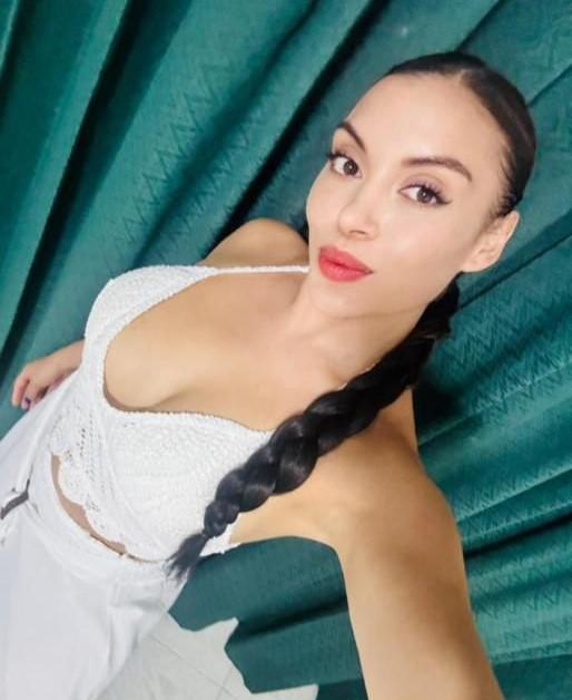632988893|KARINA|Chica