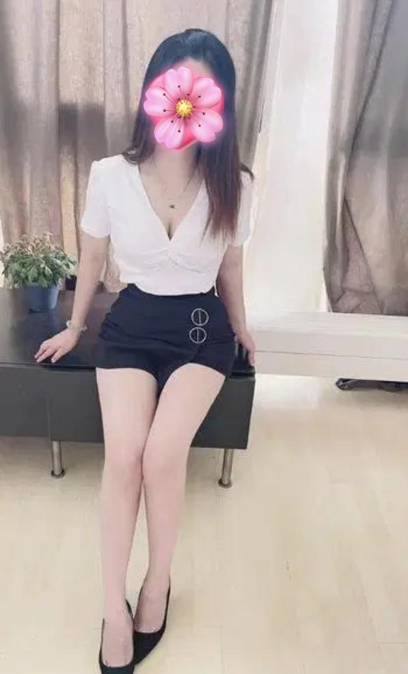 643634921|ASIA|Chica