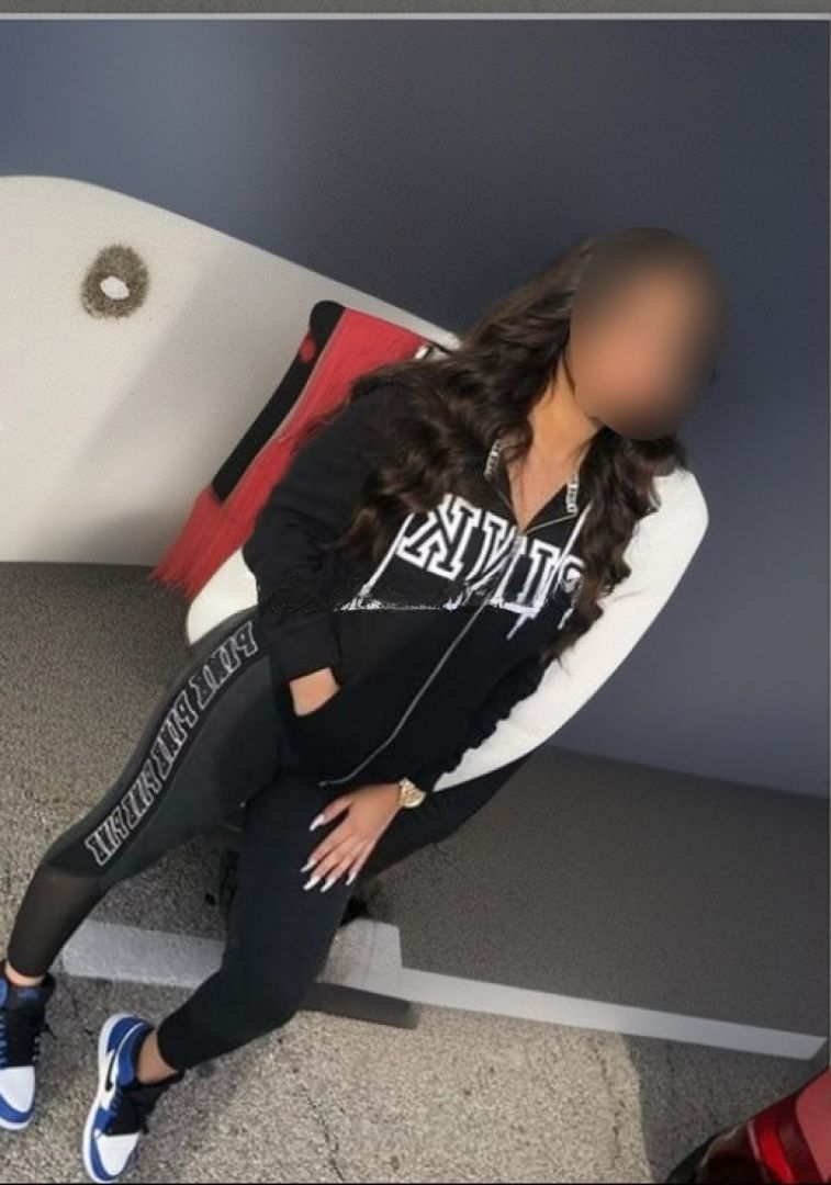 613834502|DANA|Chica