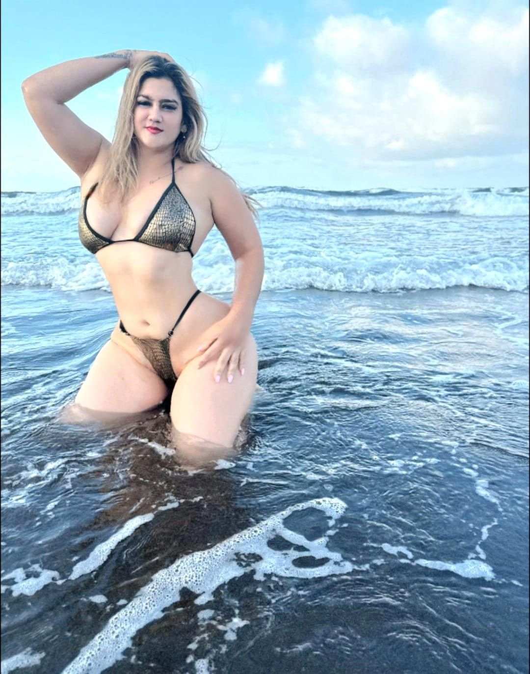 667091488|CELESTE|Chica