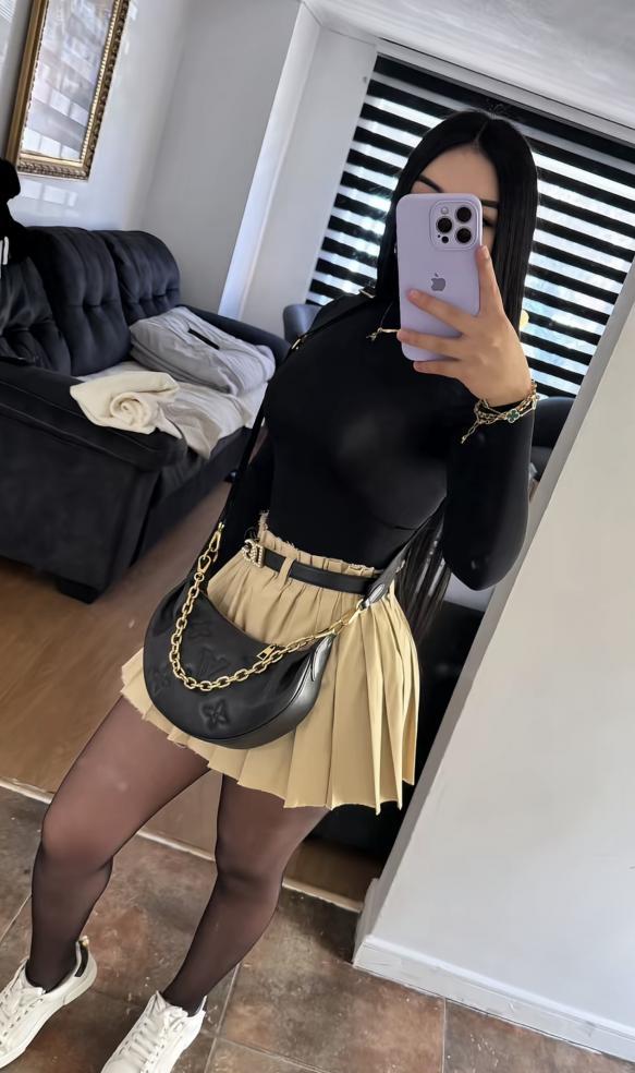 677201135|VERONICA|Chica