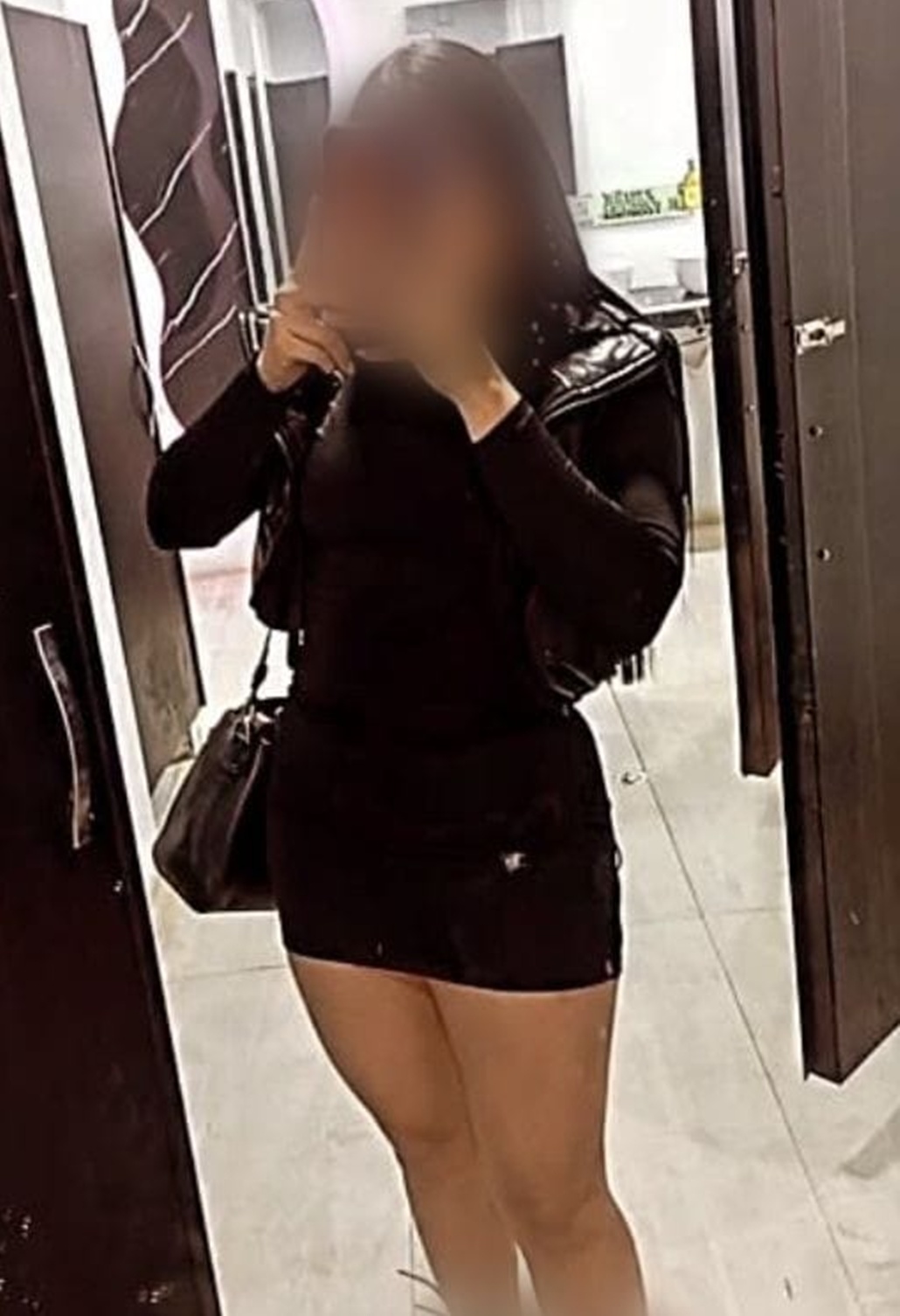 635661136|VALENTINA|Puta
