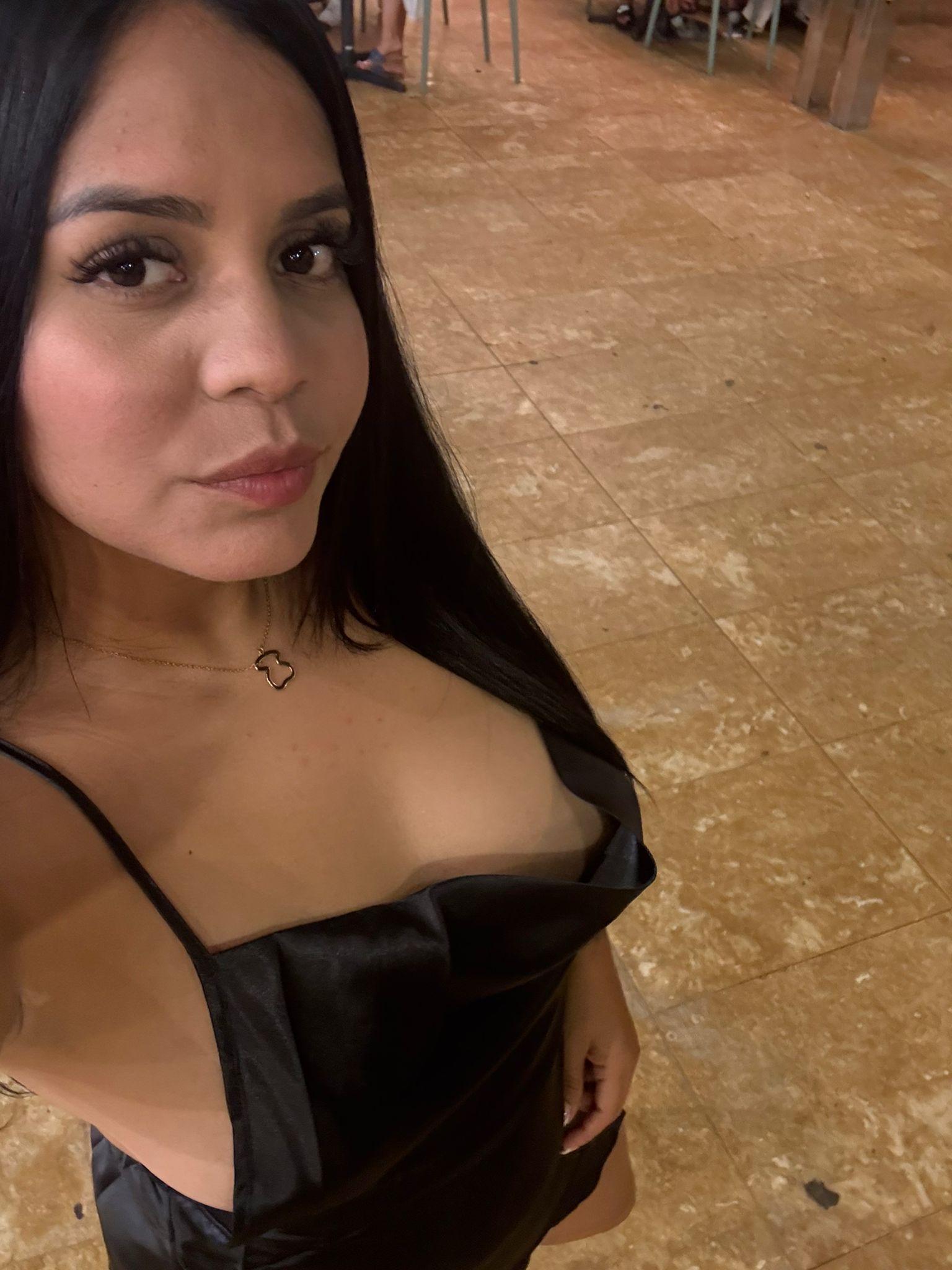 605900236|ANDREA|Chica