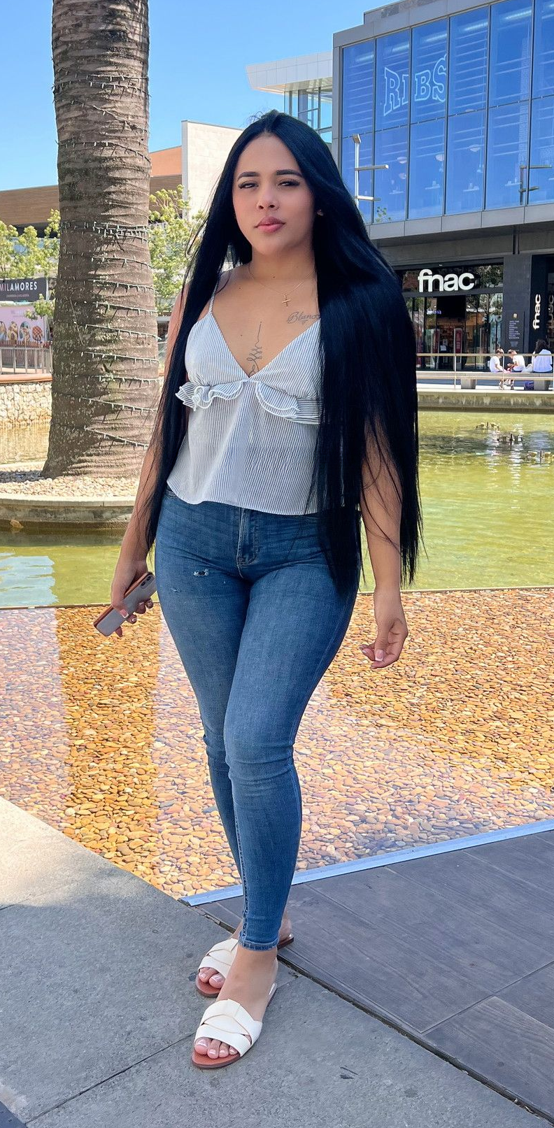 612209262|DANIELA|Chica