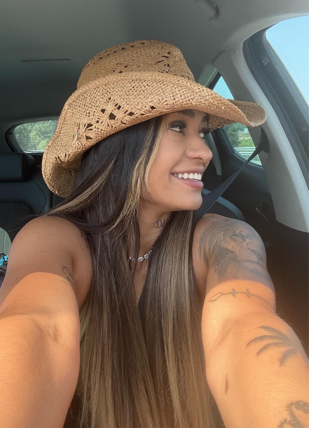 631970771|ALEXIA|Chica