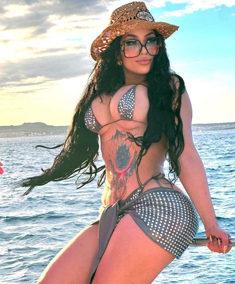 674389082|SIHAM|Chica