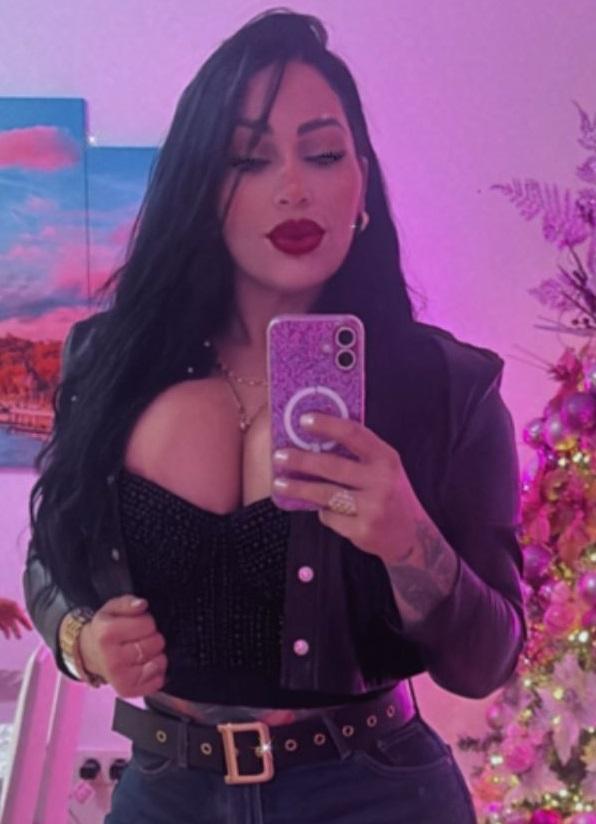 674389082|SIHAM|Chica