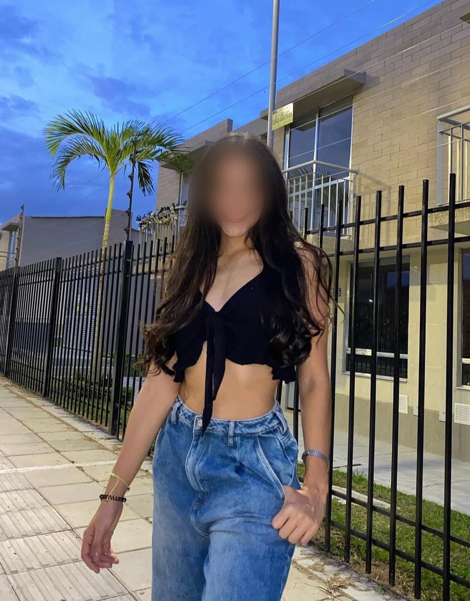 611833483|DANIELA|Escort