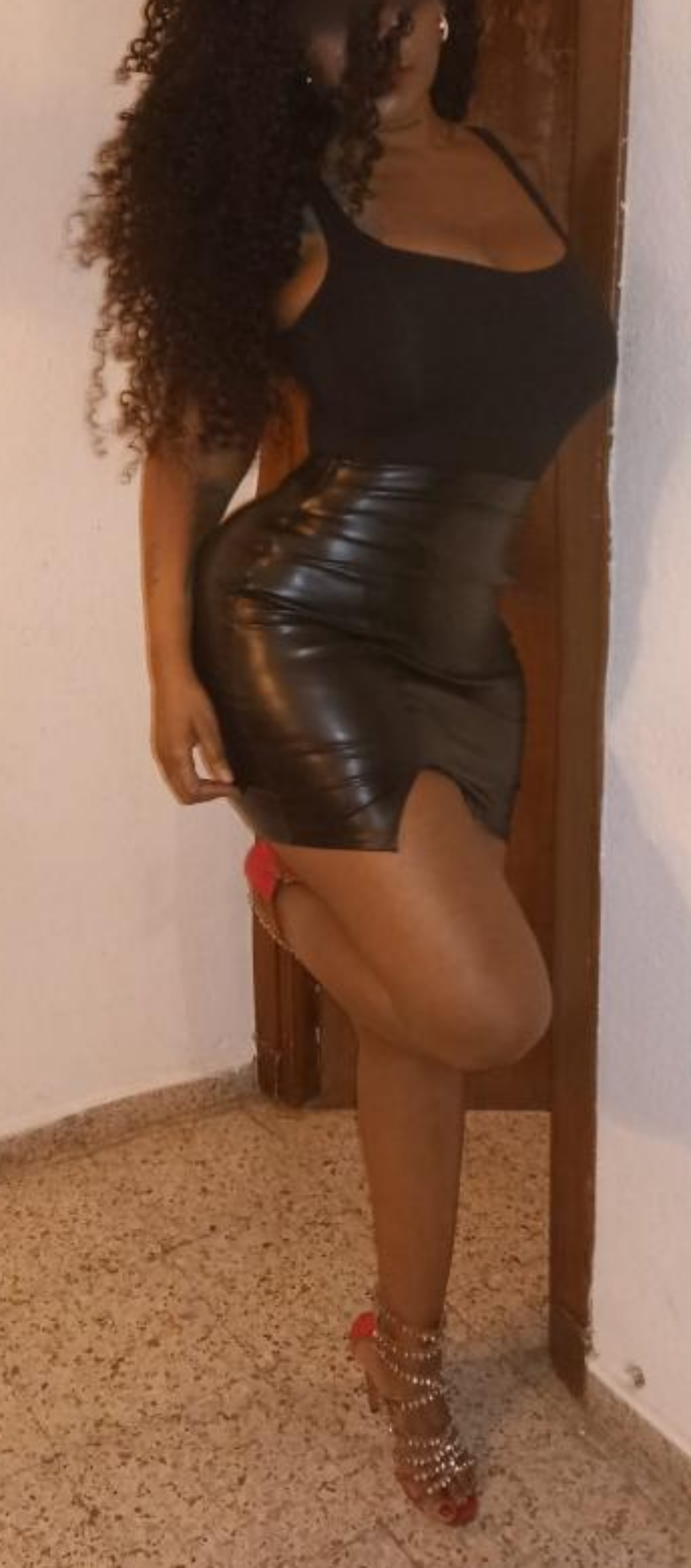 614585649|LUZ|Chica