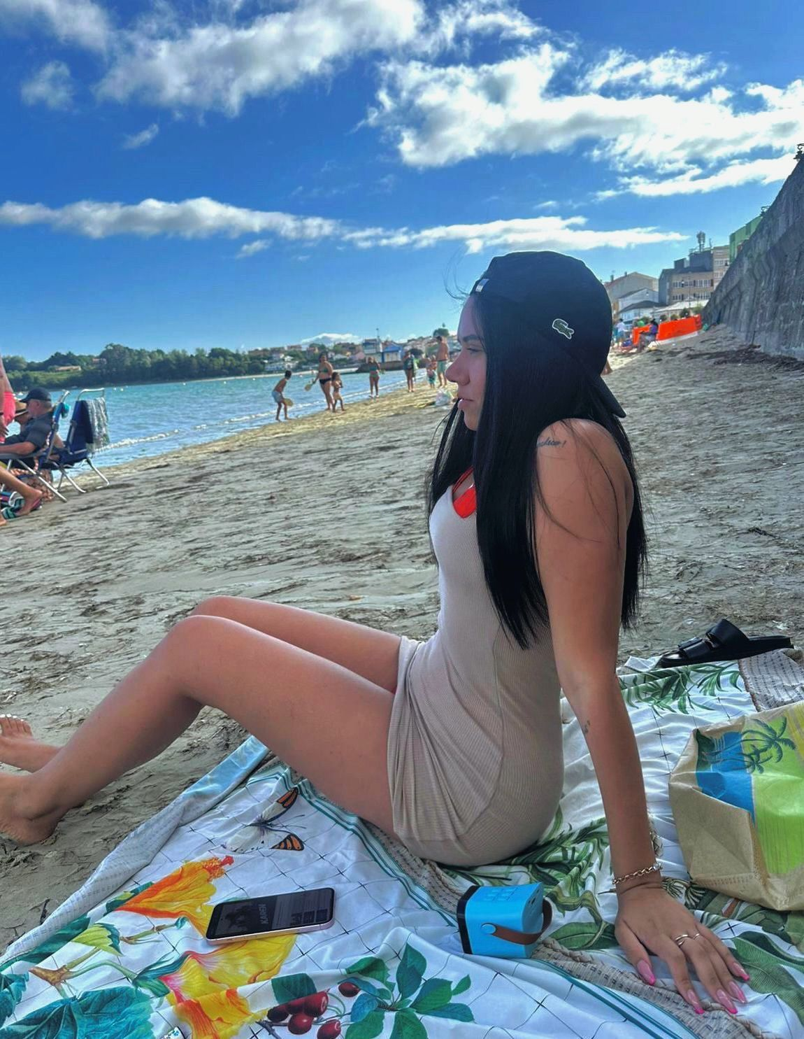 641015553|SOL|Chica