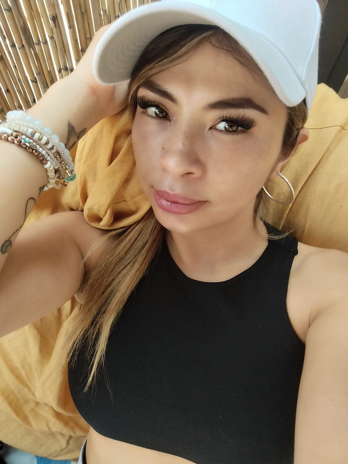 671792345|ASHLY|Chica