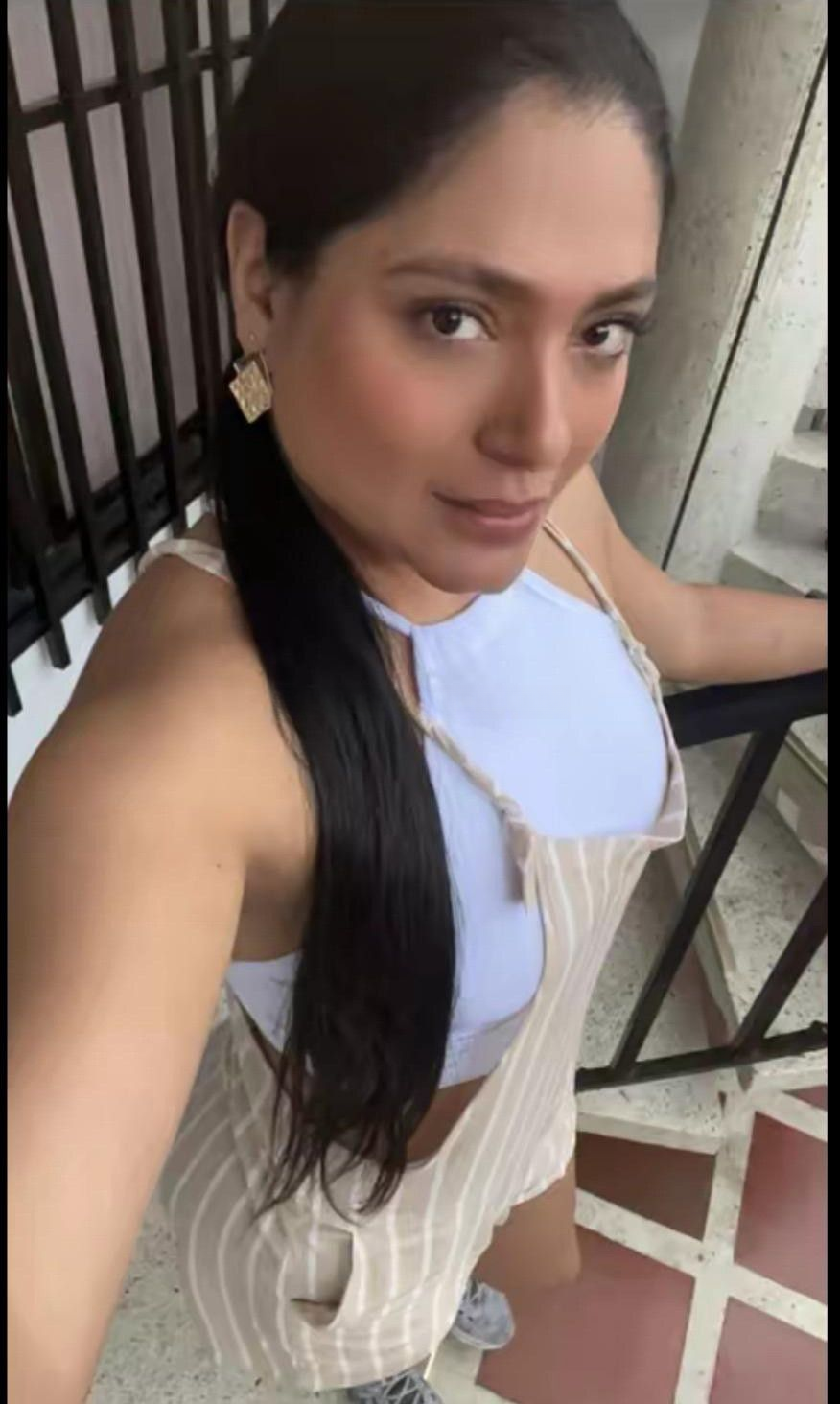 672860637|IVONNY|Chica