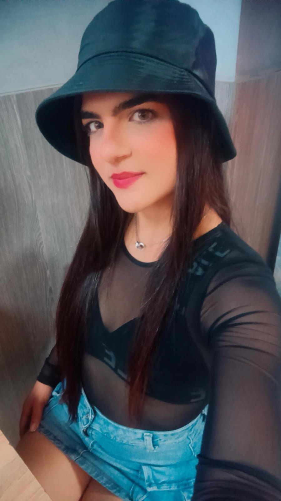 634158321|KARINA|Chica
