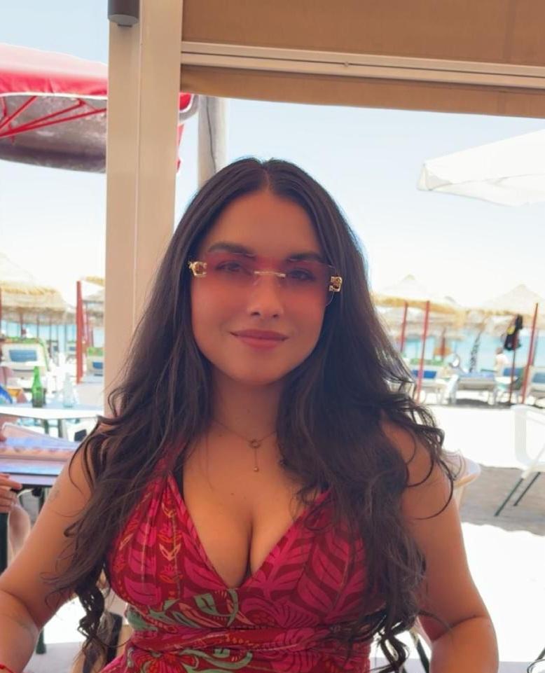 602407284|KARINA|Chica