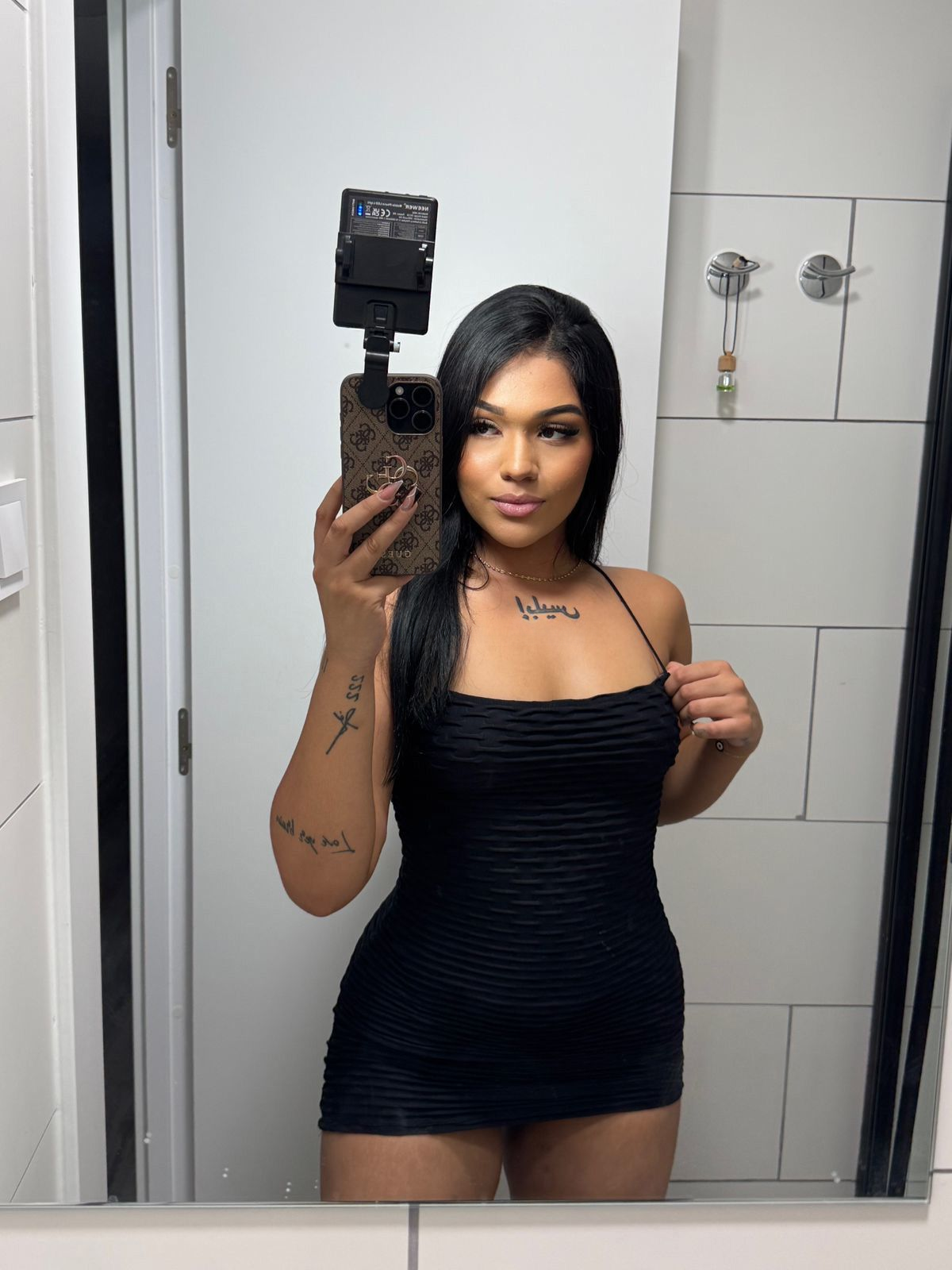 641031037|MÍA|Chica