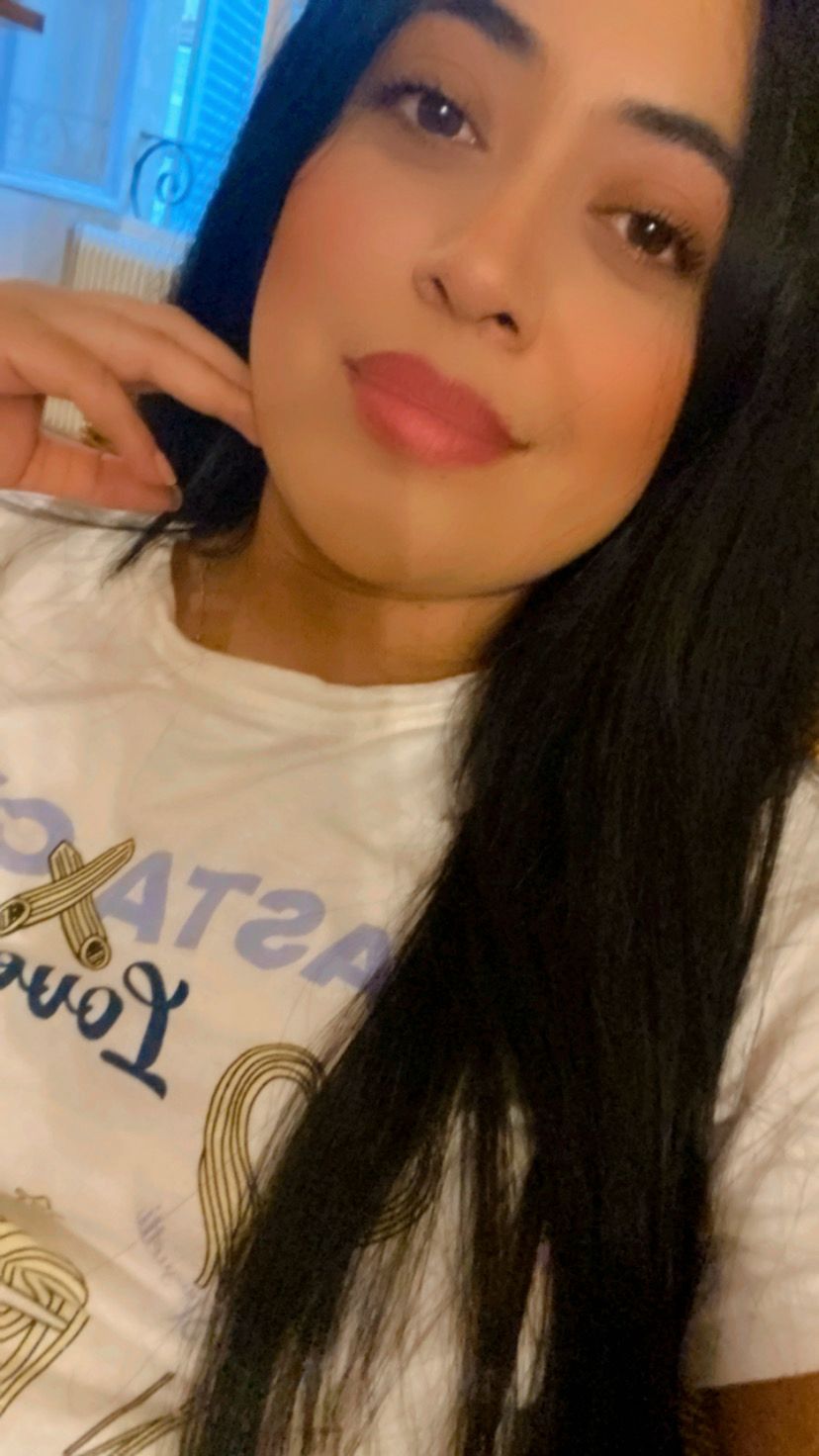 661083382|SARA|Chica