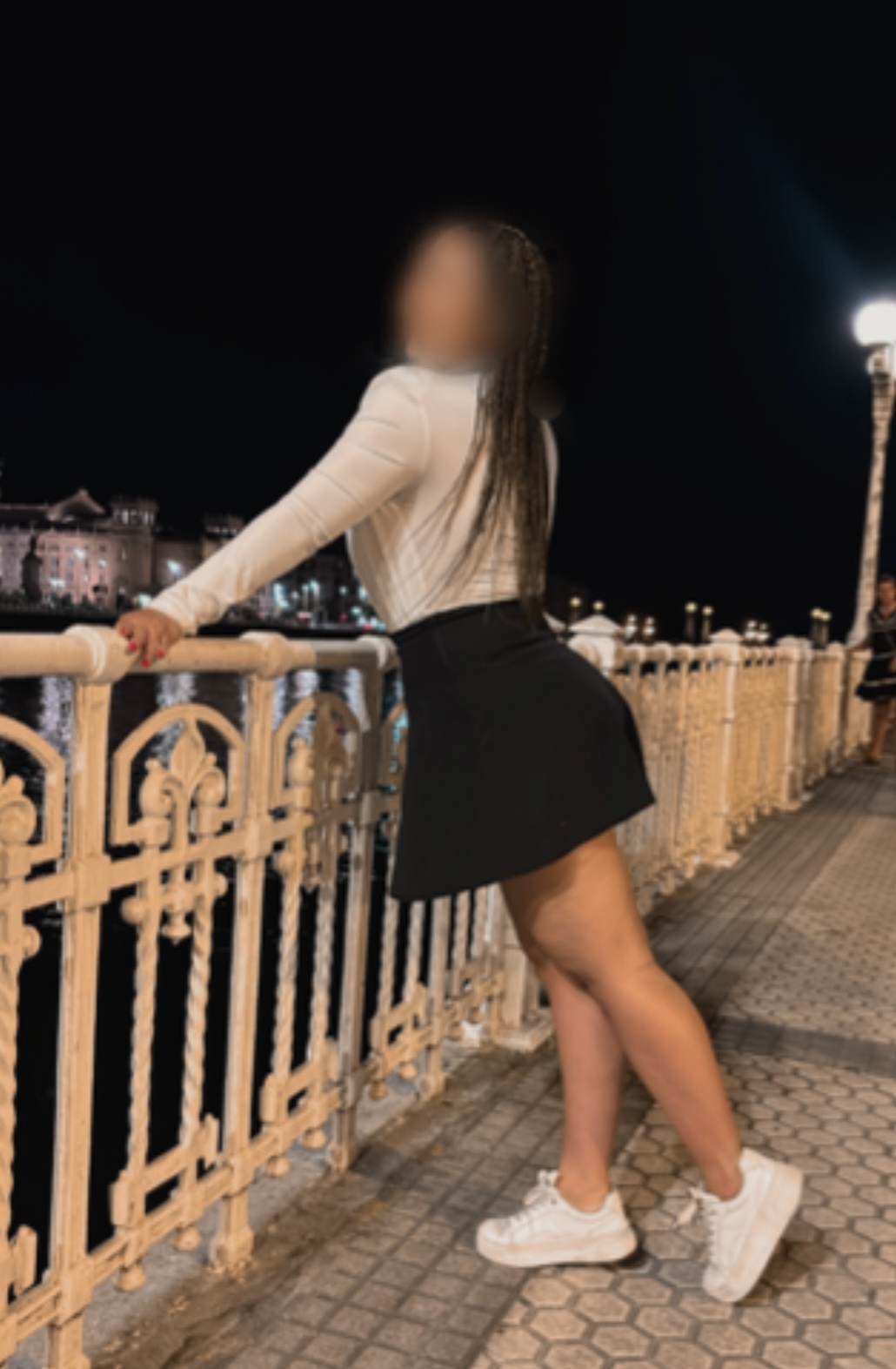 617520921|MONTSE|Chica