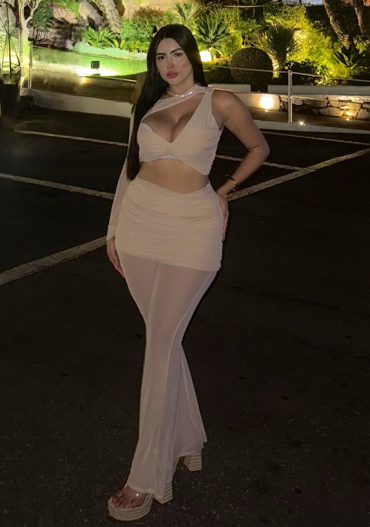 635719446|CAROLINA|Chica