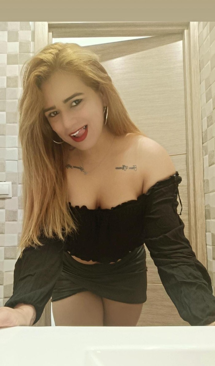 610411840|LUNA|Chica