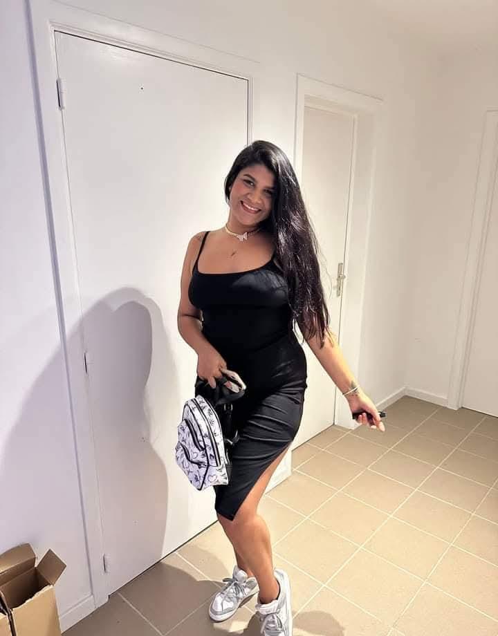 664063721|HAJAR|Chica