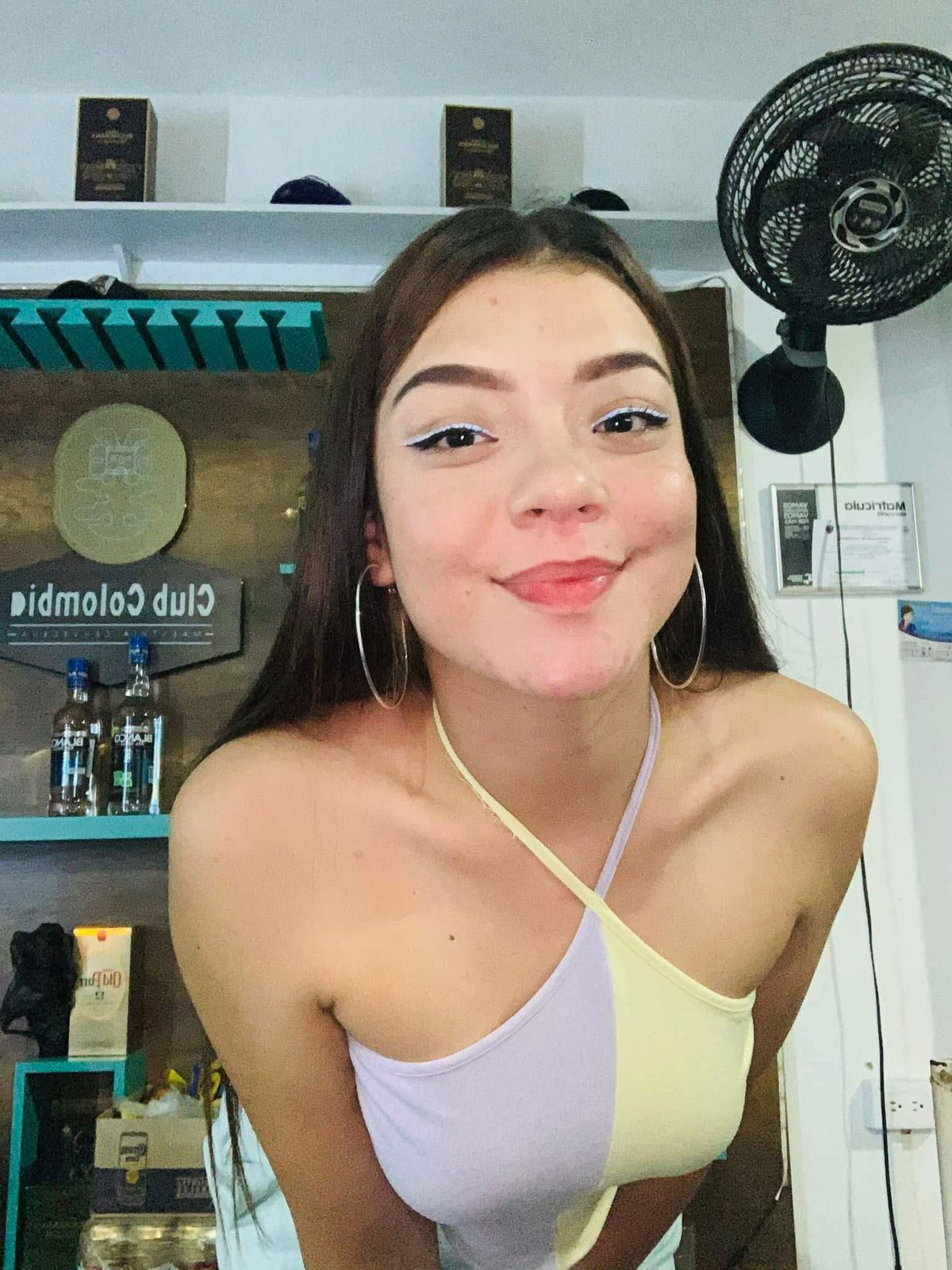 633014698|SAMANTA|Chica
