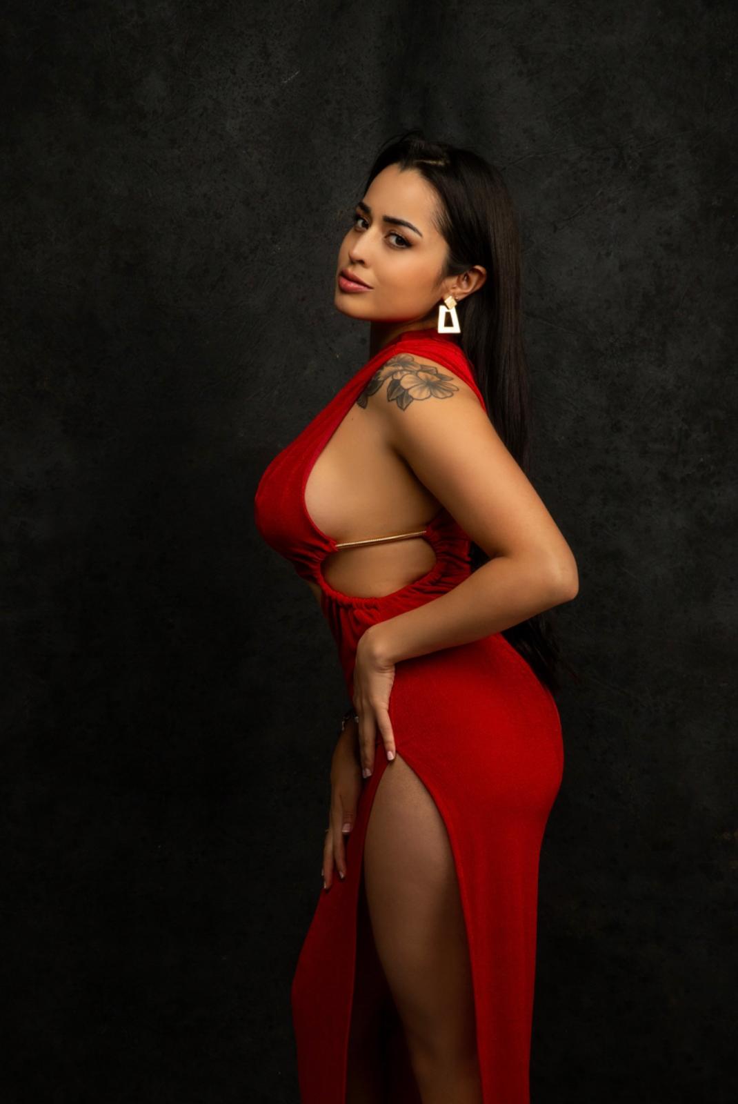 640992792|GALA|Chica
