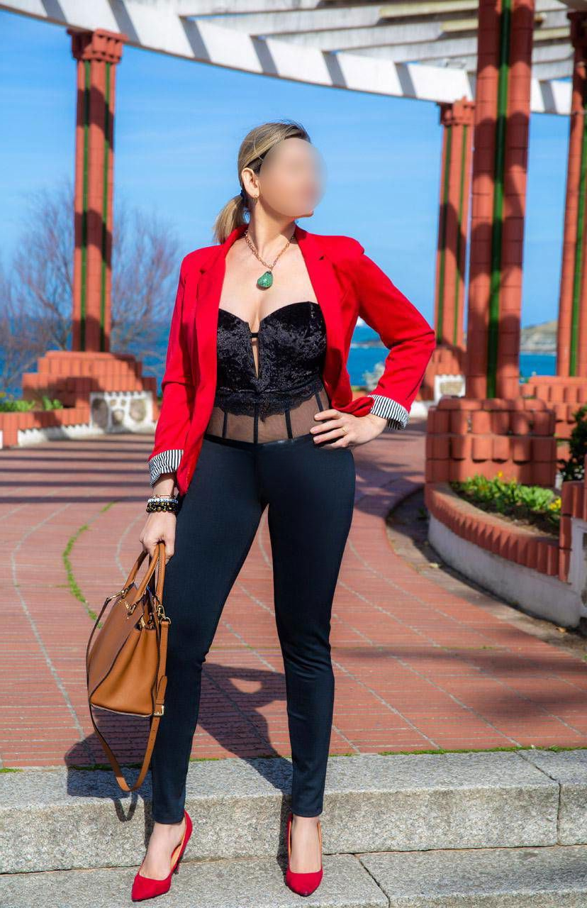 639484992|EVA|Chica