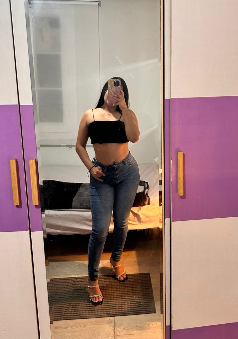 612258959|HELLEN|Chica