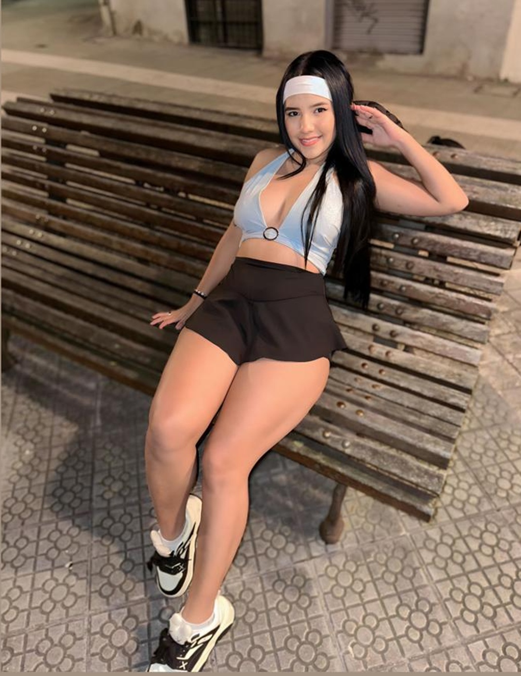 612258959|HELLEN|Chica