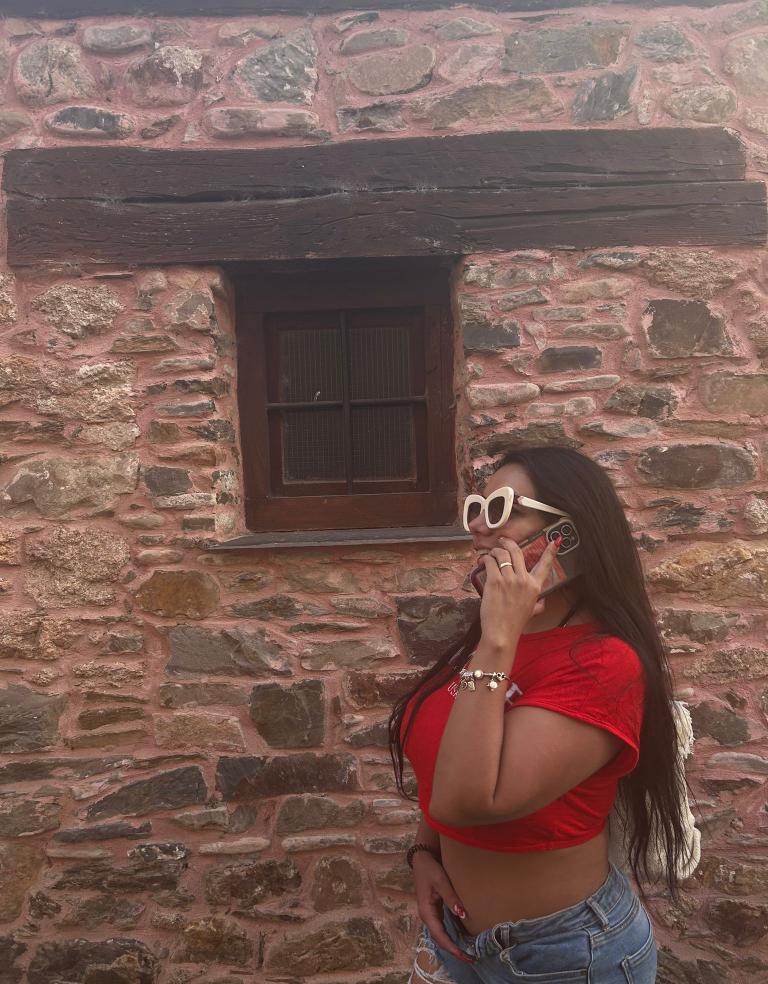 613688047|ALEJA|Chica
