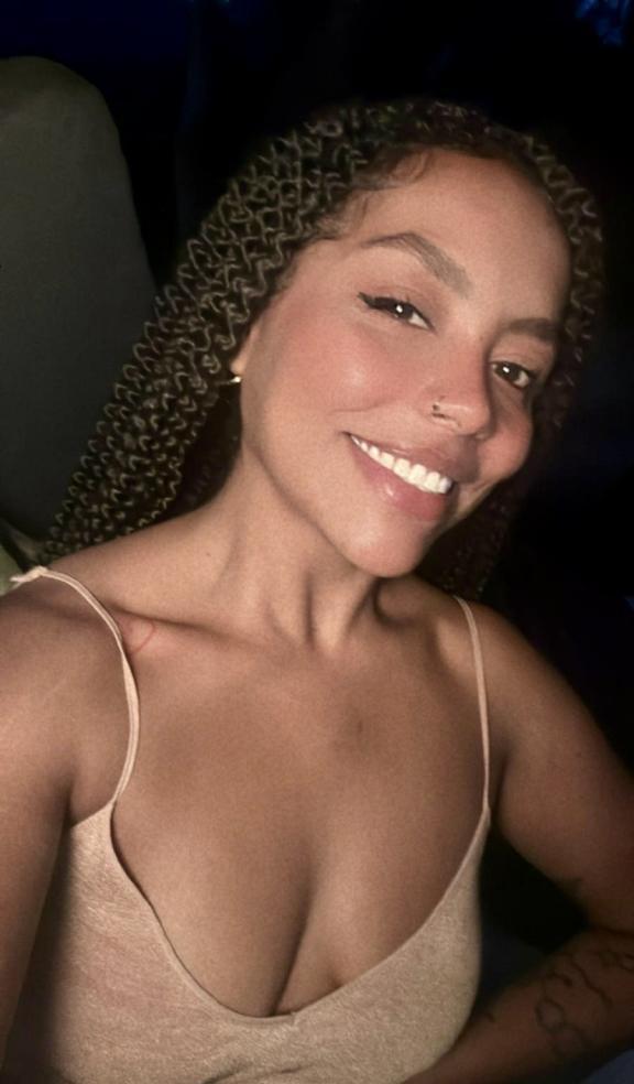 647611013|GUAPA|Chica