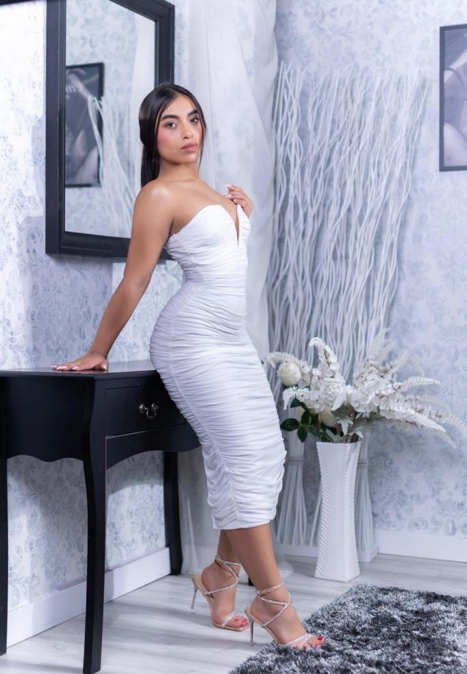 687252517|CELESTE|Chica