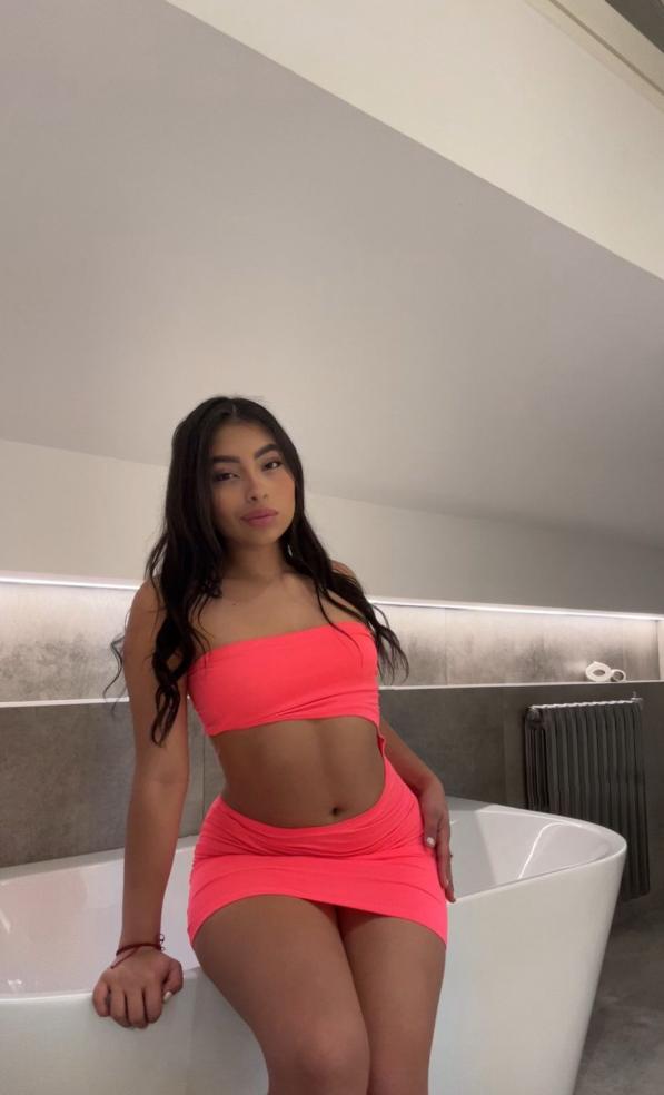 687252517|CELESTE|Chica