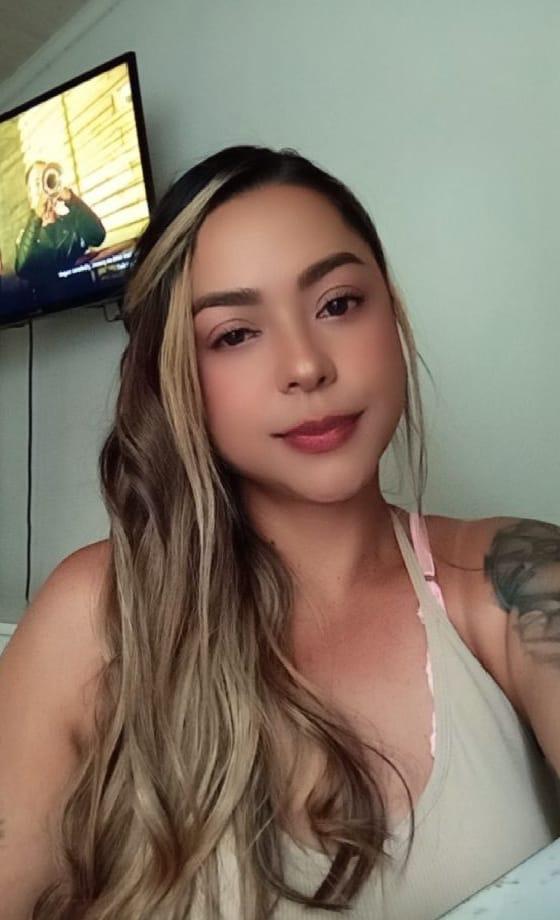621649733|BELLA|Chica