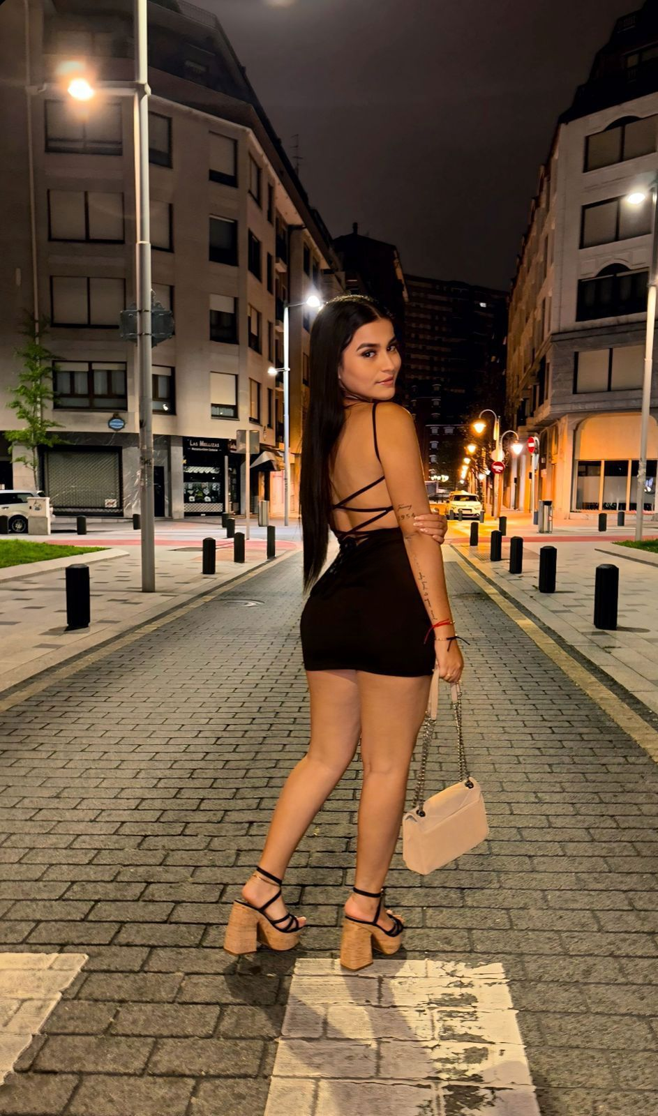 670419970|REINA|Chica