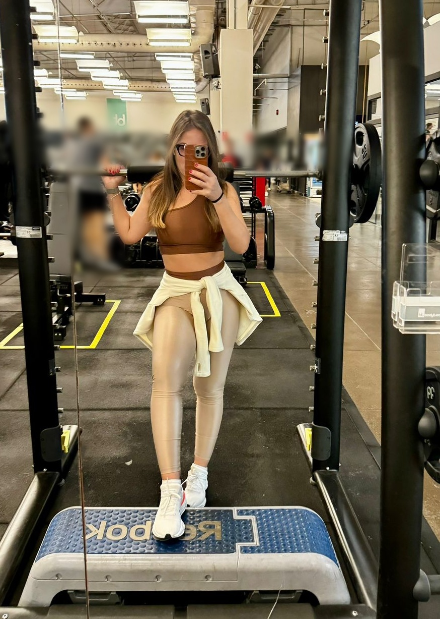 635661136|FERNANDA|Chica