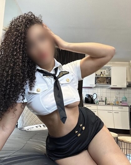 631171720|MIA|Chica