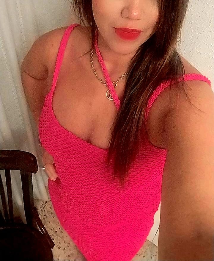 692825930|BIA|Escort