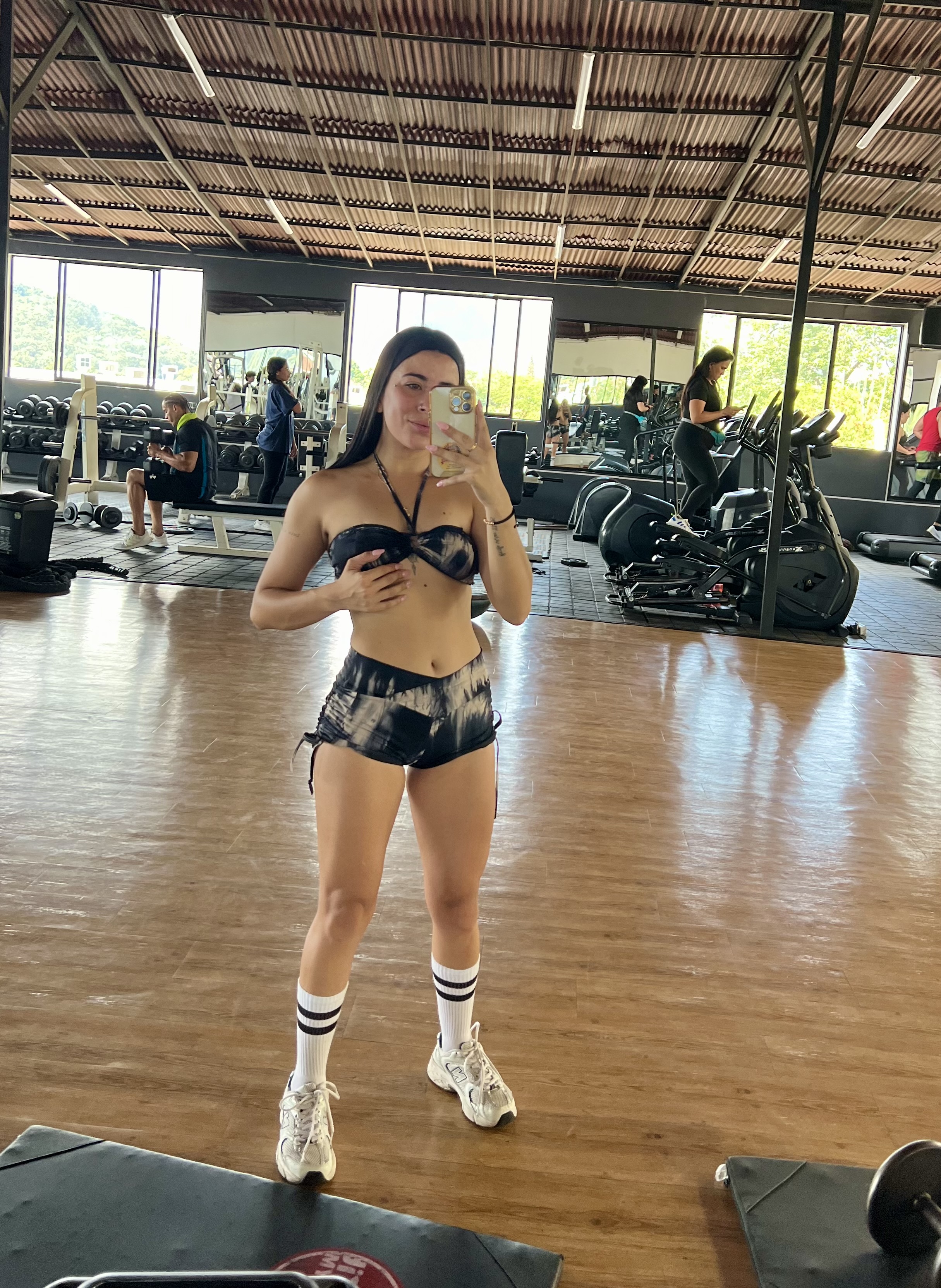 624281527|ALISON|Chica
