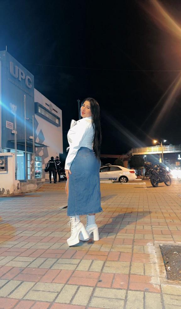 613217530|NOHELIA|Chica
