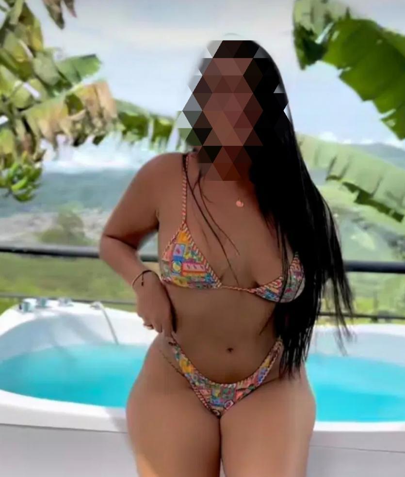 642541831|JUNE|Chica