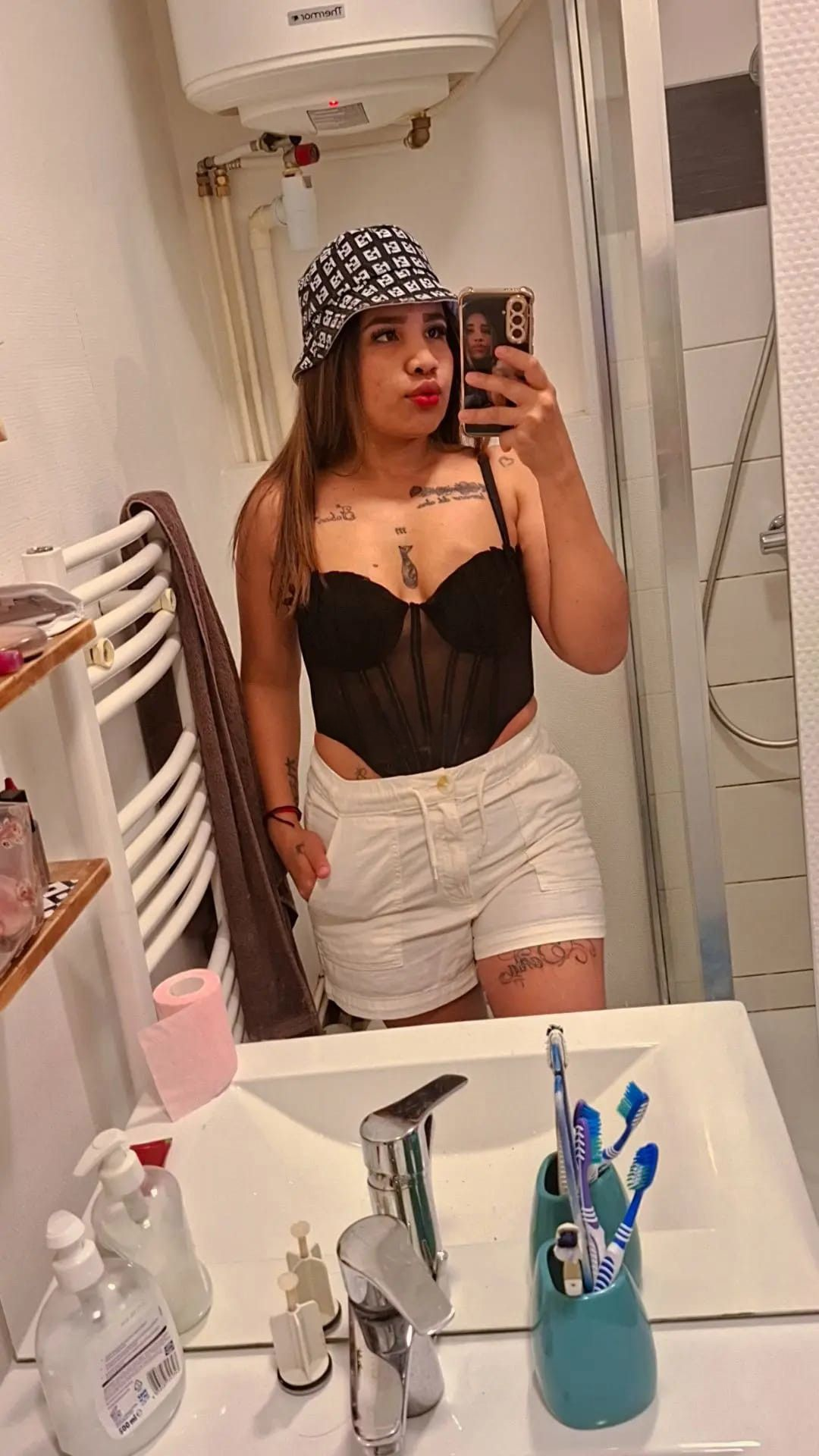 641198354|VERONICA|Chica