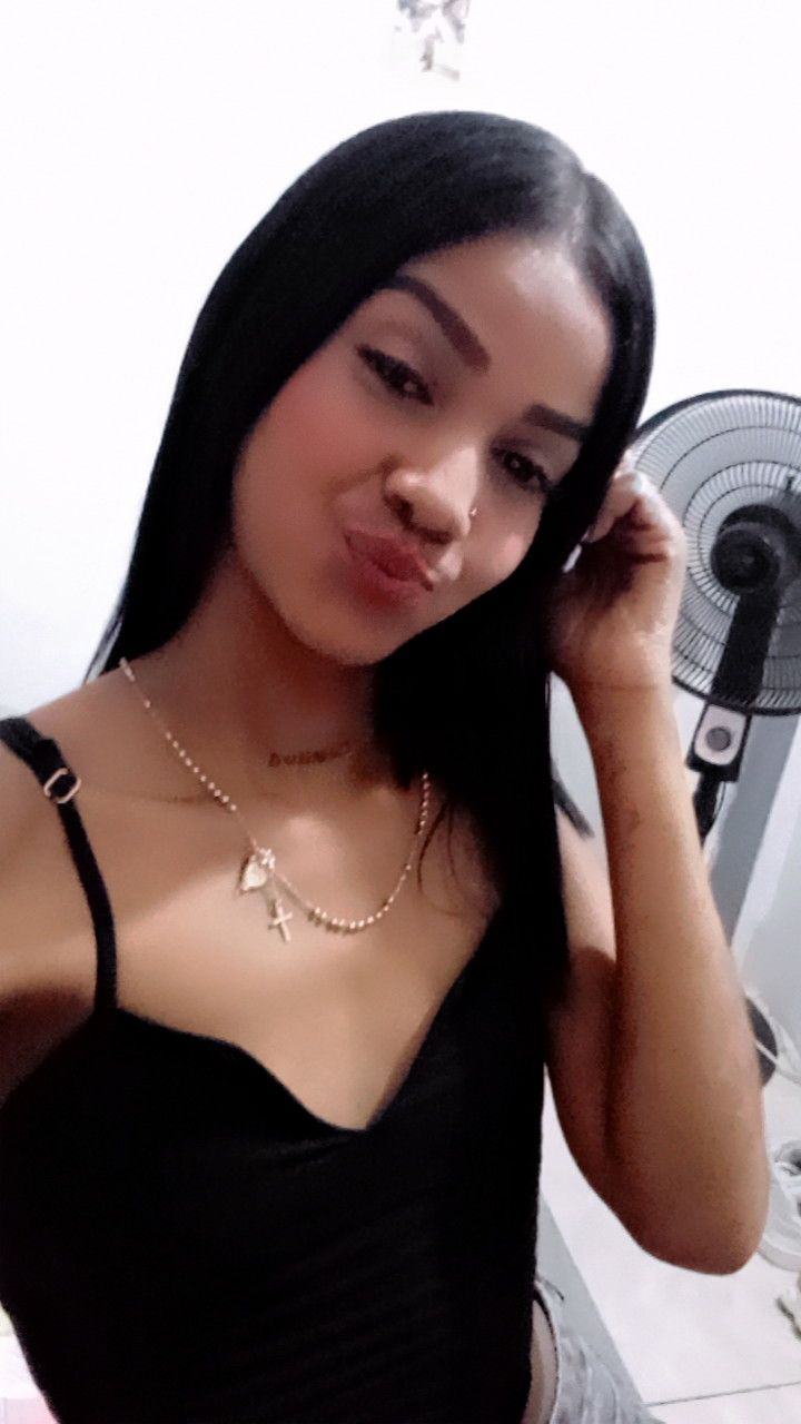 643047642|SHADAY|Chica