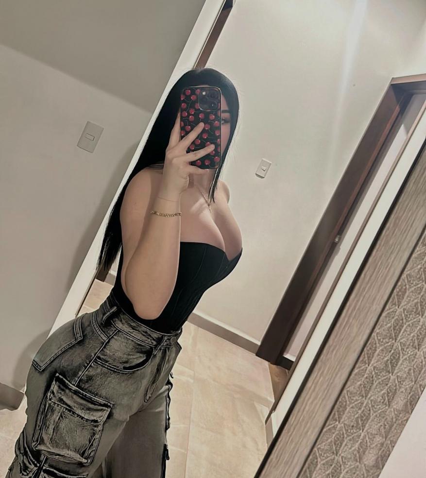632866964|BELLA|Chica
