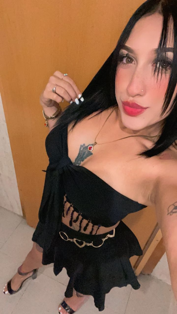 633654804|ANGI|Chica