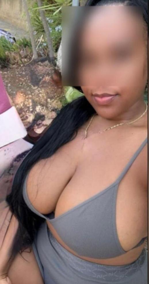 643543687|VIKY|Chica
