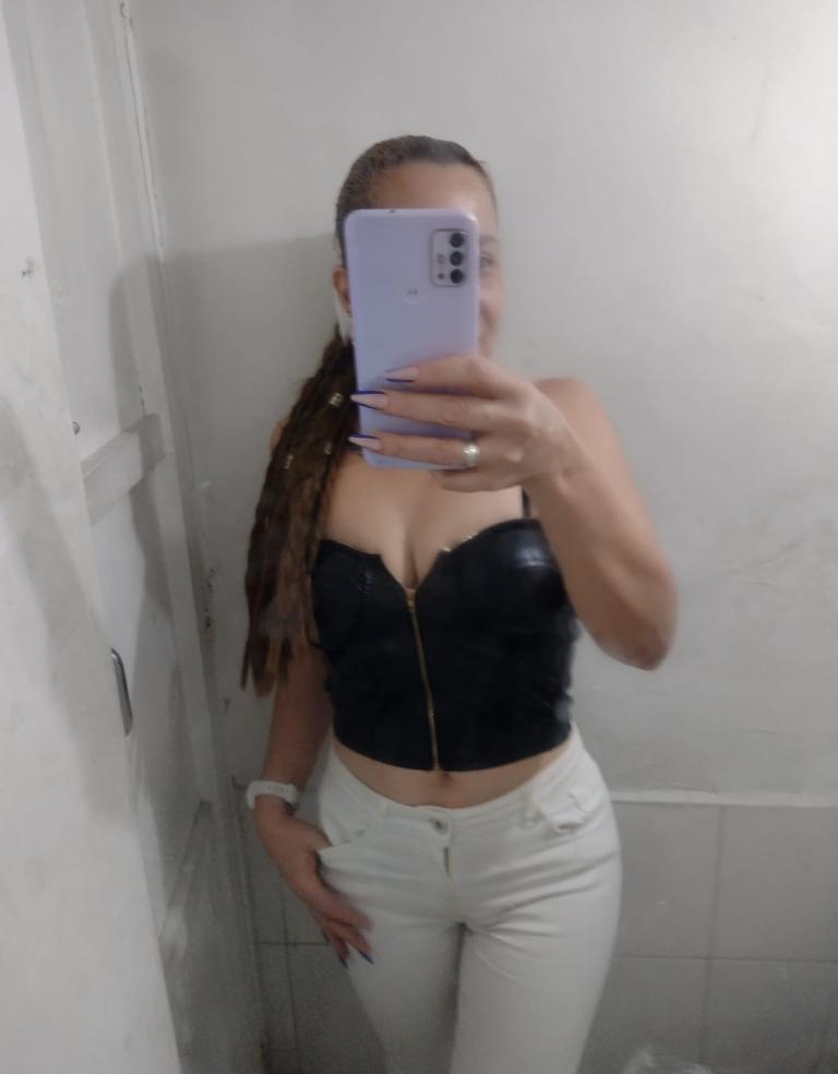 687561207|MARYAM|Chica